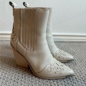 Steve Madden western ankle boots